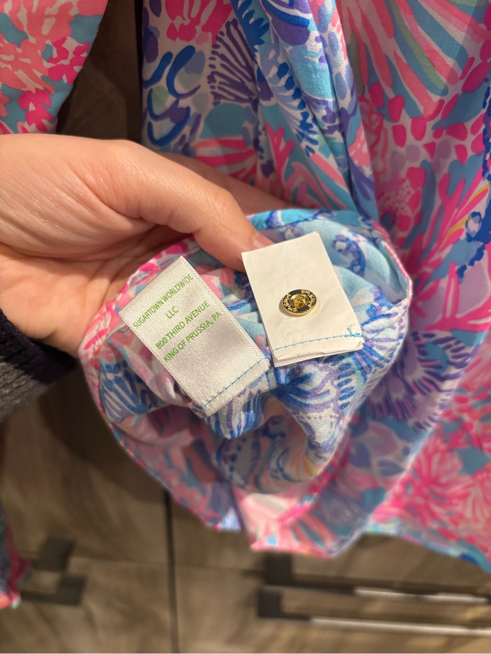 Lilly Pulitzer Nolena Splendor in the Sand Blouse M Coastal Vacation Cruise - Picture 10 of 13